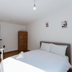 Camera con letto king size